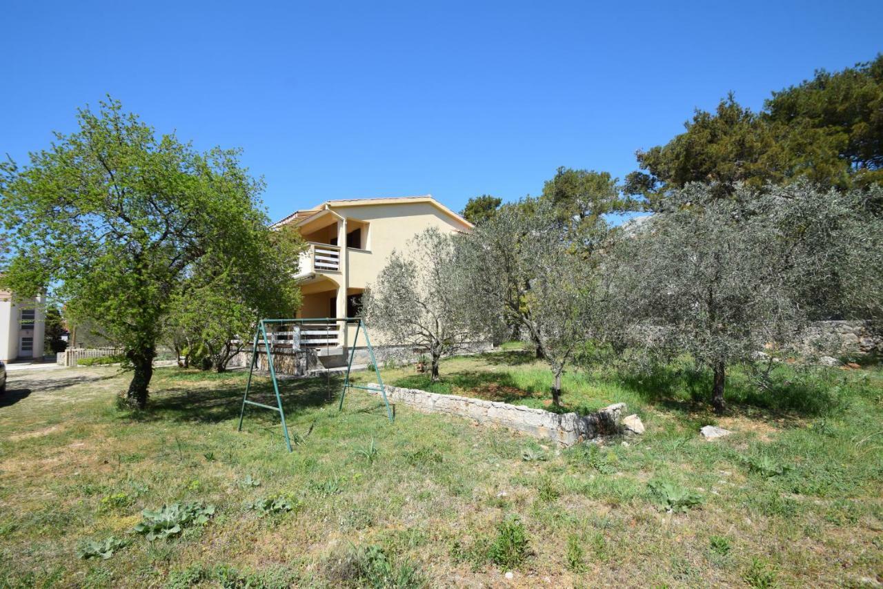 Apartments Ivan Starigrad Paklenica Bagian luar foto