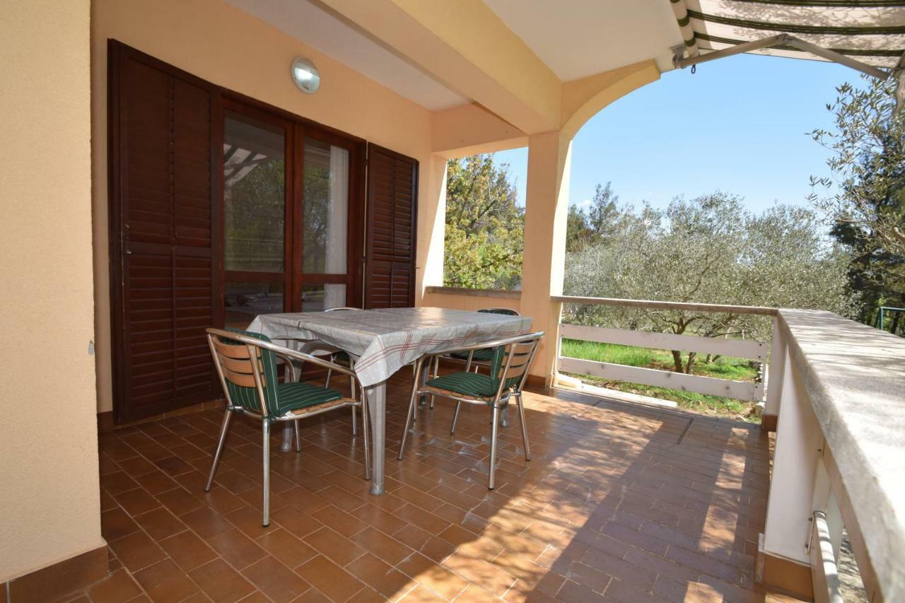 Apartments Ivan Starigrad Paklenica Bagian luar foto