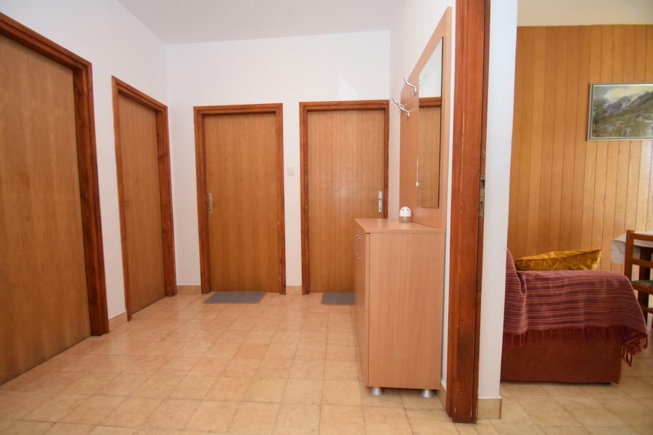Apartments Ivan Starigrad Paklenica Bagian luar foto