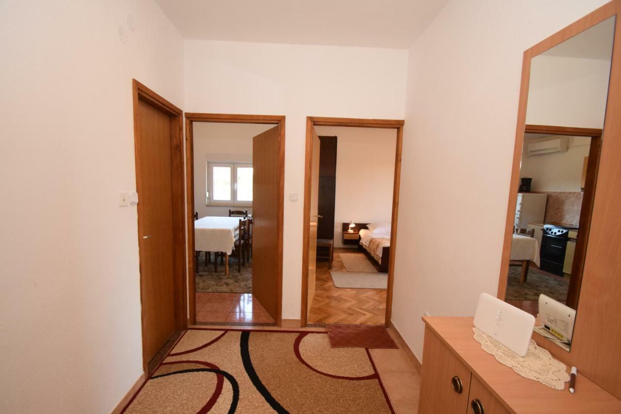 Apartments Ivan Starigrad Paklenica Bagian luar foto
