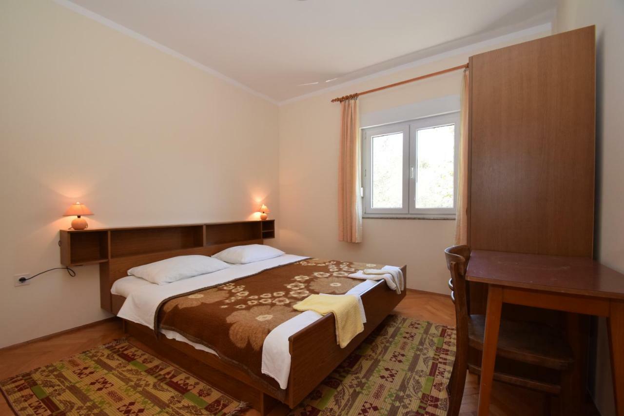 Apartments Ivan Starigrad Paklenica Bagian luar foto