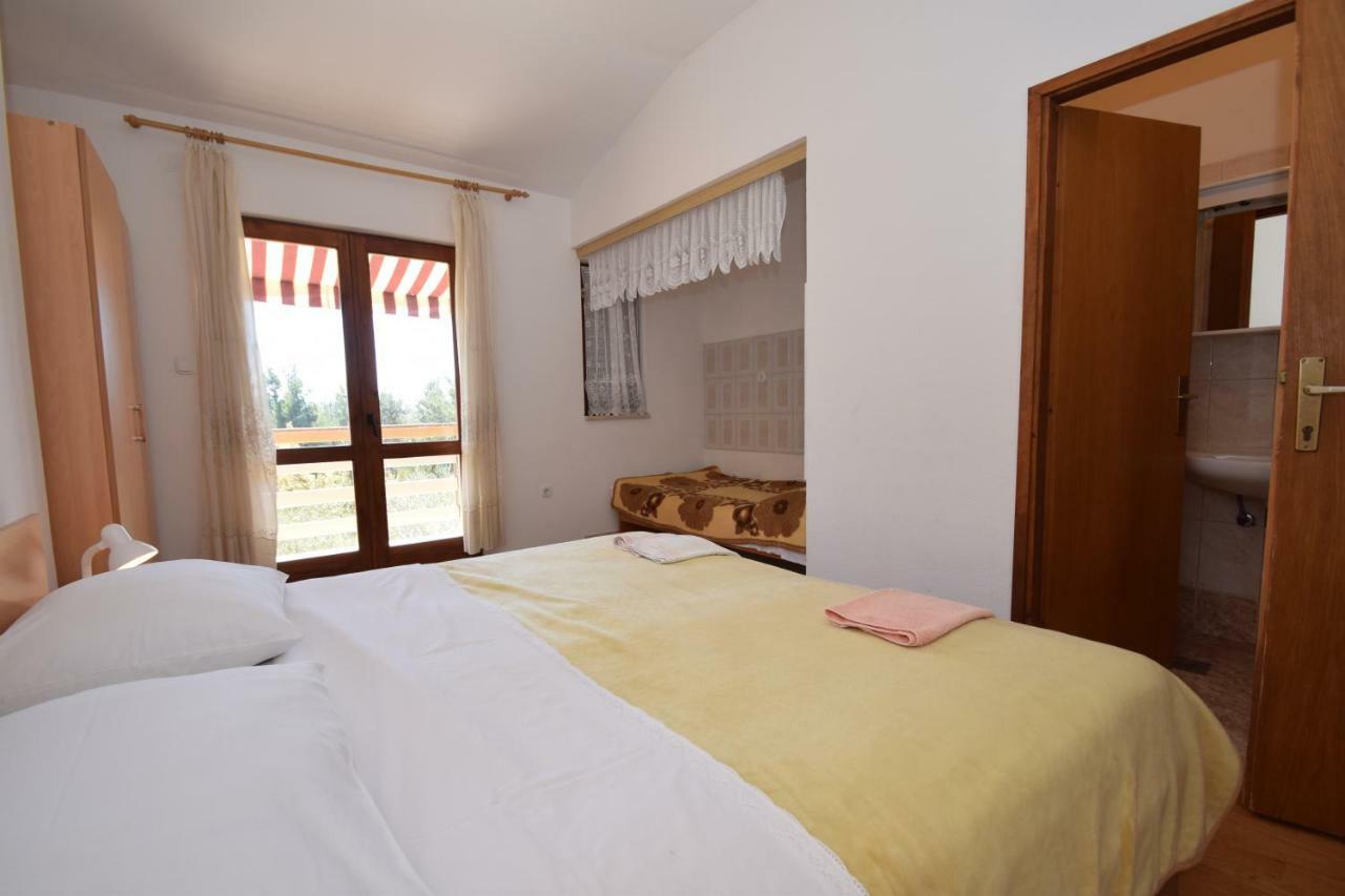 Apartments Ivan Starigrad Paklenica Bagian luar foto